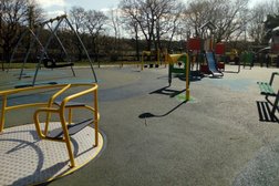 Heol las park play area Photo
