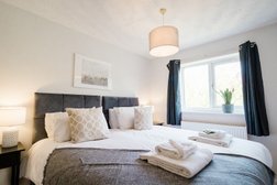 The Oval House | Executive Short Term Let in MK | eco-Serviced Accommodation | Free Range Stays Photo