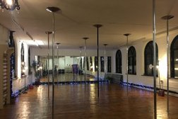 Twisted Pole - Pole Dancing Lessons in Nottingham