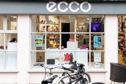 ECCO Oxford Hall Street Photo
