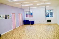Chrome dance - pole fitness in Wigan