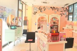 Benefit Cosmetics Boutique & BrowBar lounge in London