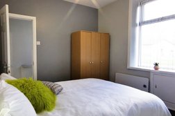 Spacious Pristine Serviced Accommodation 2 in Stoke-on-Trent